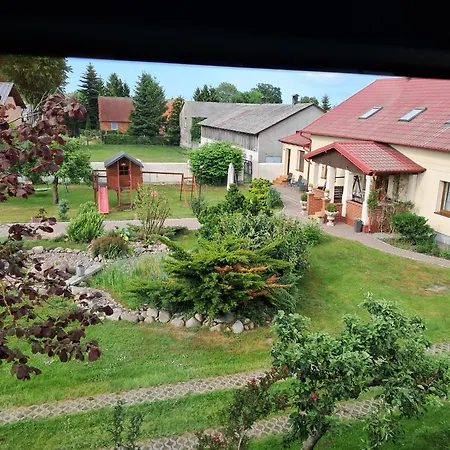 Dworek 公寓 *